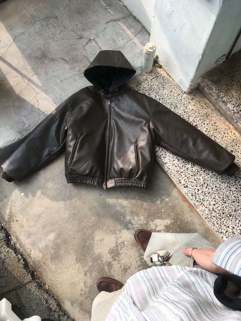No.1490 R leather crop hood JK