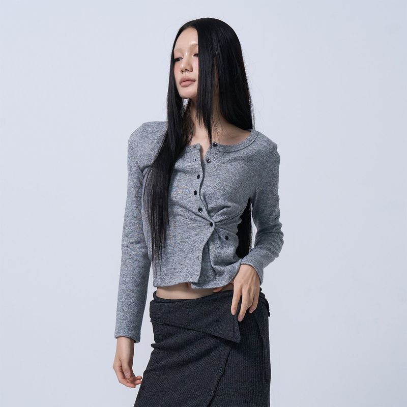 ZIZEMUSEUM（ジゼミュージアム）の「SIDE BUTTON POINT KNIT CARDIGAN (MELANGE GRAY)（Tops）」
