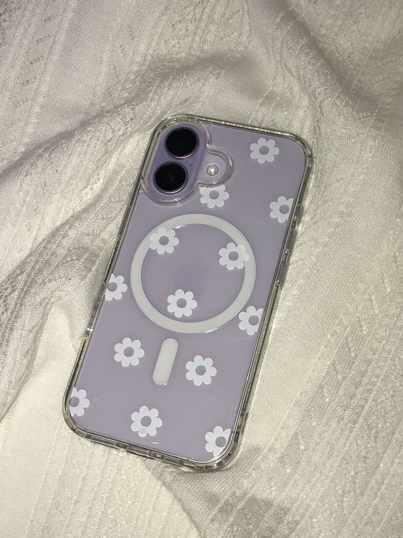 226STUDIO（226スタジオ）の「ホワイトフラワー MagSafe対応 ジェリーハード スマホケース（スマホグッズ/小物）」