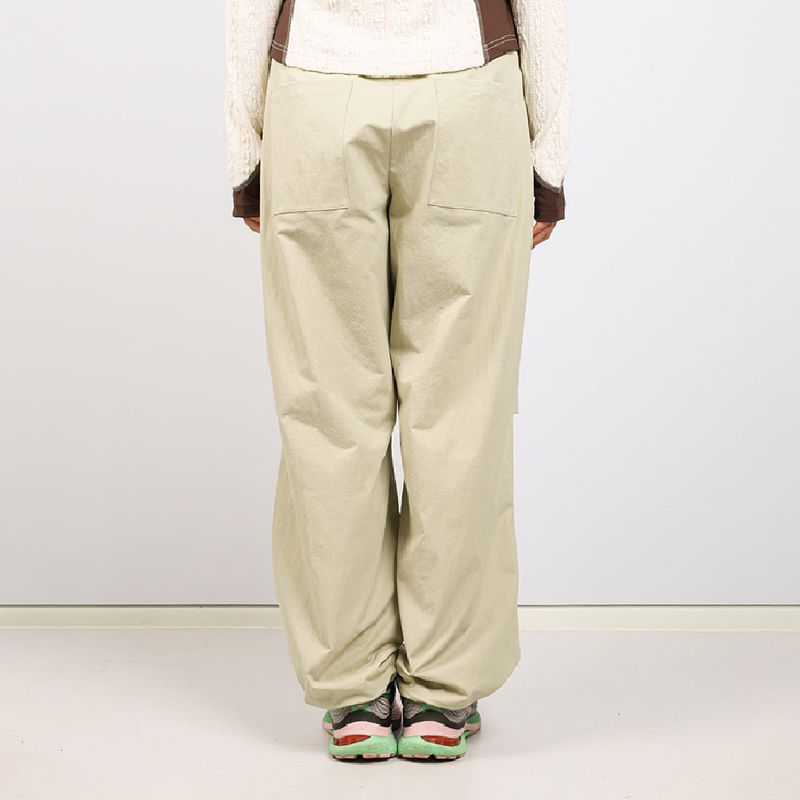 PIPI PARACHUTE PANTS - BEIGE GREEN