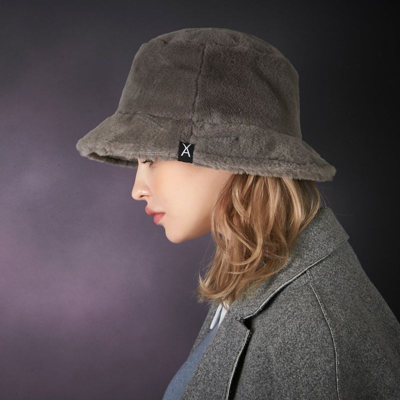 Fur logo point bucket hat GRAY