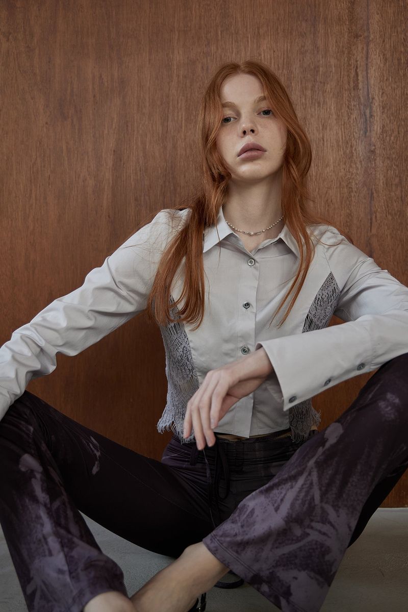 VINTAGE LACE CROPPED SHIRT