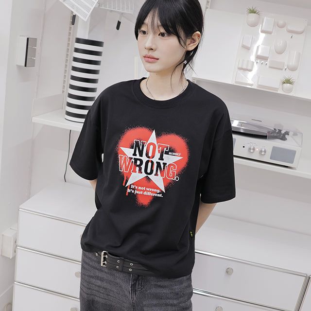 HOLY NUMBER 7(ホーリーナンバーセブン)の「FUNKY STAR HEART OVER FIT SHORT-SLEEVE T-SHIRT_BLACK(Tops)」