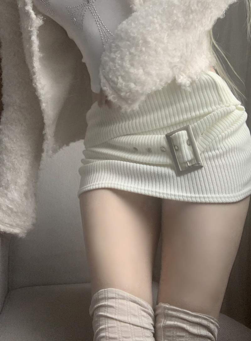 suzen（スゼン）の「Gant Belt Knit Skirt (ivory)（Skirts）」
