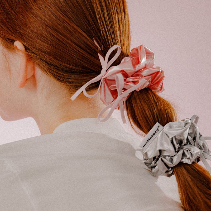 DOUBLE RIBBON SHINY SCRUNCHIE (PINK)