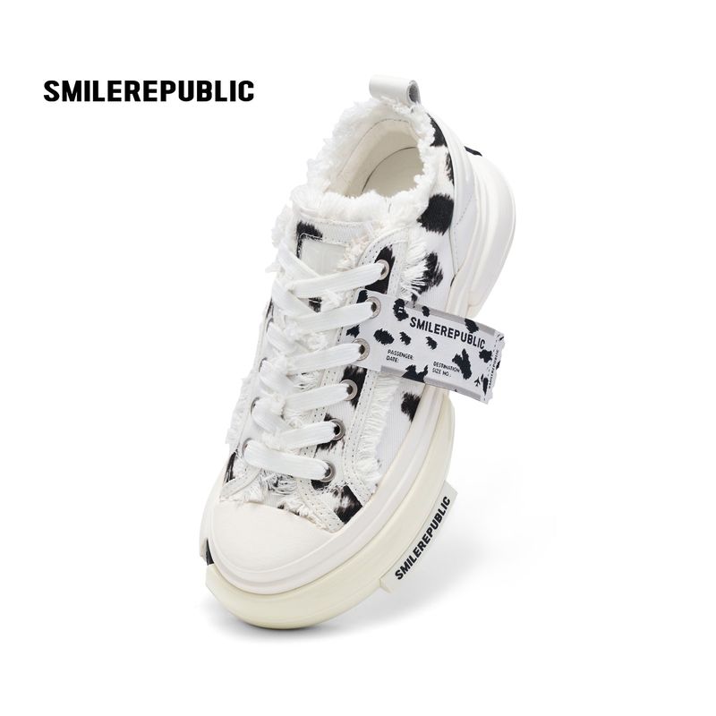 White Black Dalmatian Print Frayed Low Top Platform Sneakers, Unisex Shoes