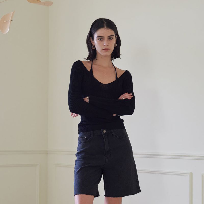 TMO BY 13MONTH（ティーエムオーバイサーティーンマンス）の「HALTER NECK KNIT TOP (BLACK)（Tops）」
