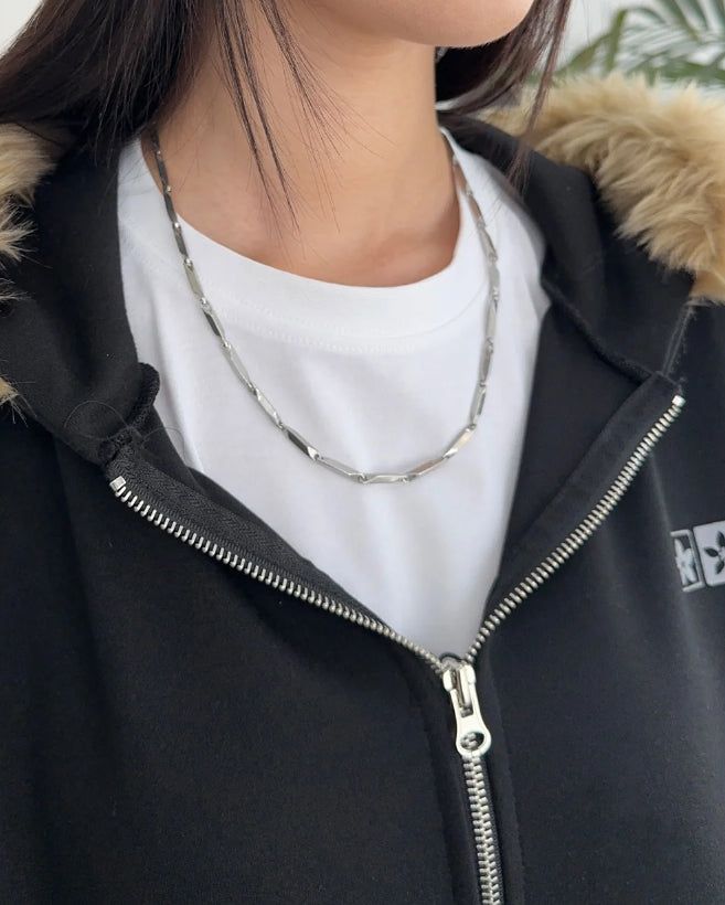 Kabiel Twist Necklace