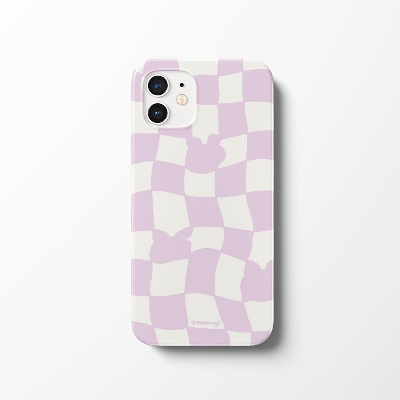 moorugi（モールジ）の「チェッカーボードハードアイフォンケース（スマホグッズ/小物）」