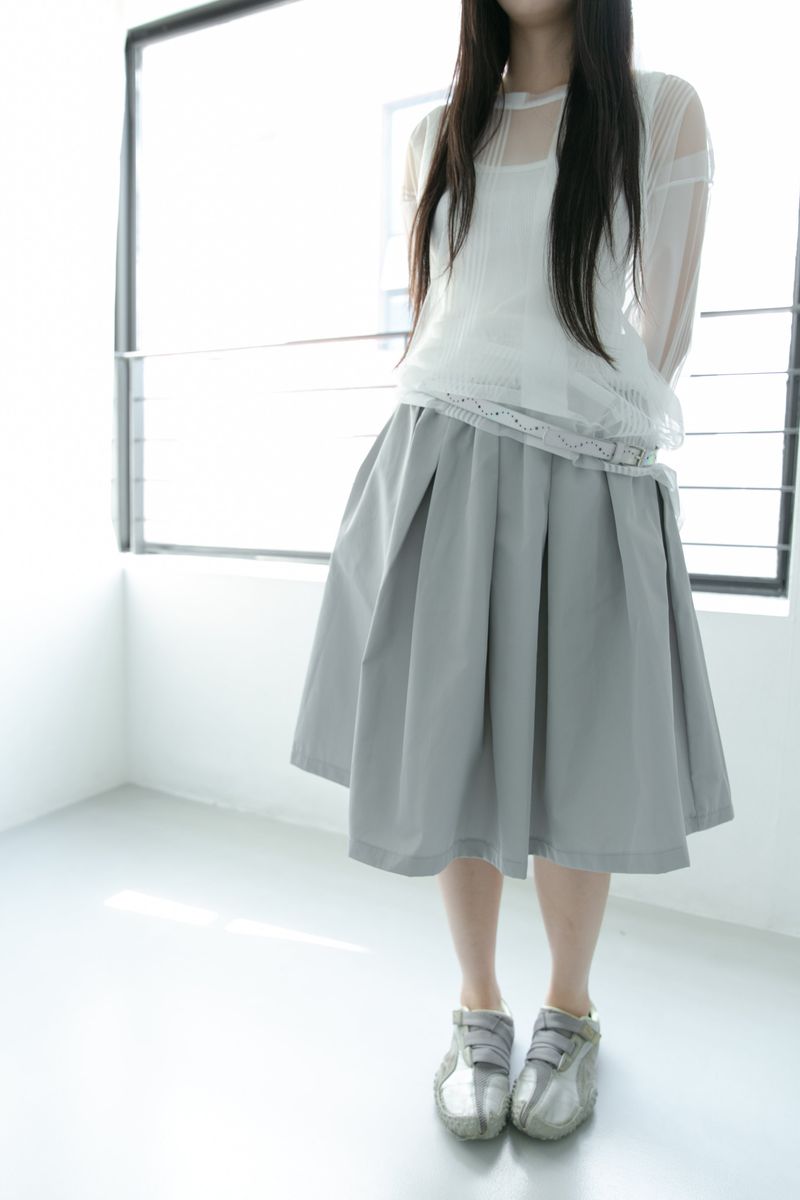 omoosoohy（オムスヒ）の「gather glossy midi skirt(2colors)（Skirts）」