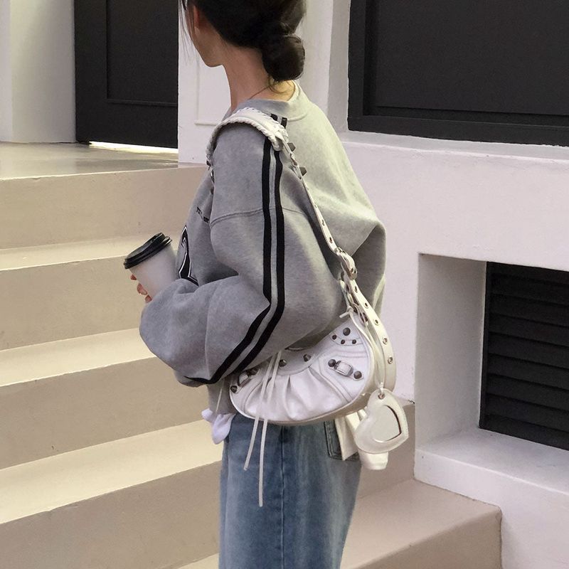 [BELLIDE MADE] Second track V-neck Oversized fit sweatshirt