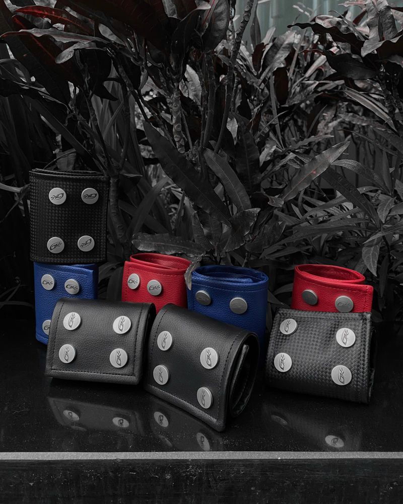 DK HAND BANDAGE (Red)