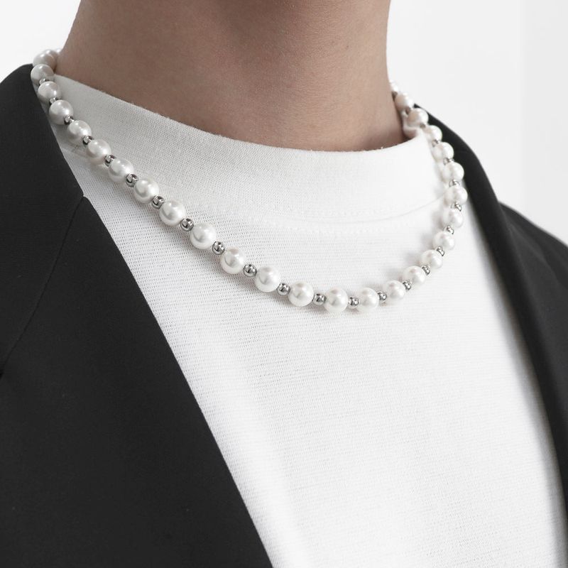 a pearl necklace_CLEF TOM BEAT NEC