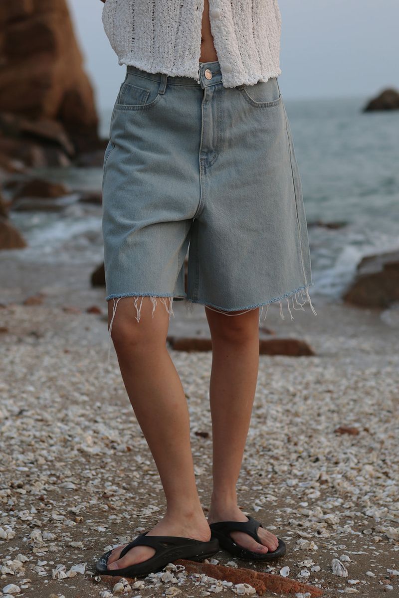 HEI BERMUDA DENIM SHORTS