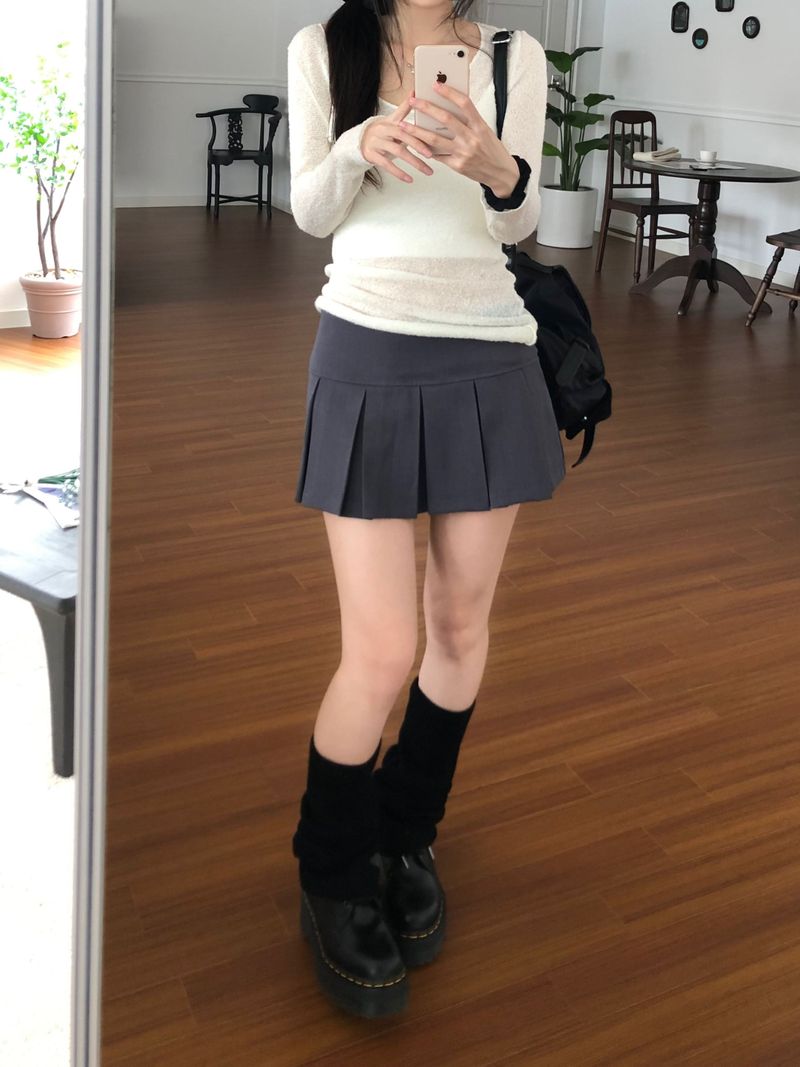 Kitten（キッテン）の「Vera Pleats Mini Skirt (3 colors)（Skirts）」