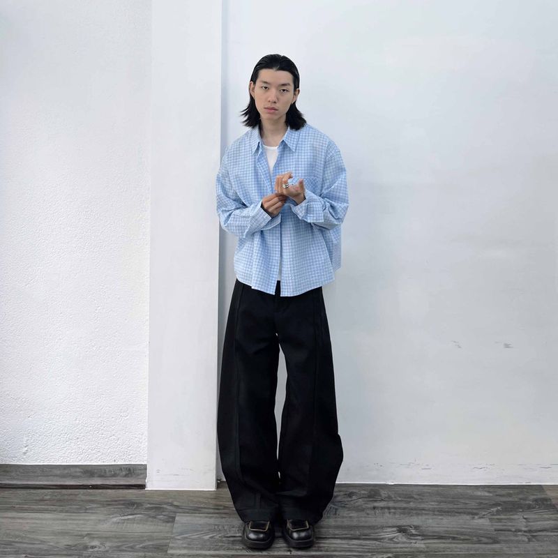 Minimalist Wide Straight-hem Shirt