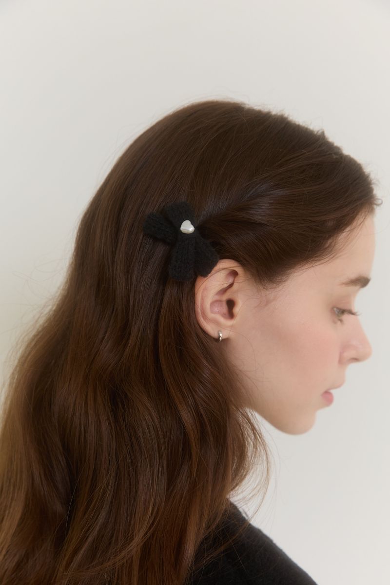 PINK PINEAPPLE（ピンクパイナップル）の「[2EA 1SET] フェアリーフラッフィーリボンヘアピン（ヘアアクセサリー）」