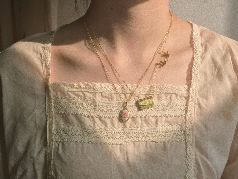 Pink rose necklace