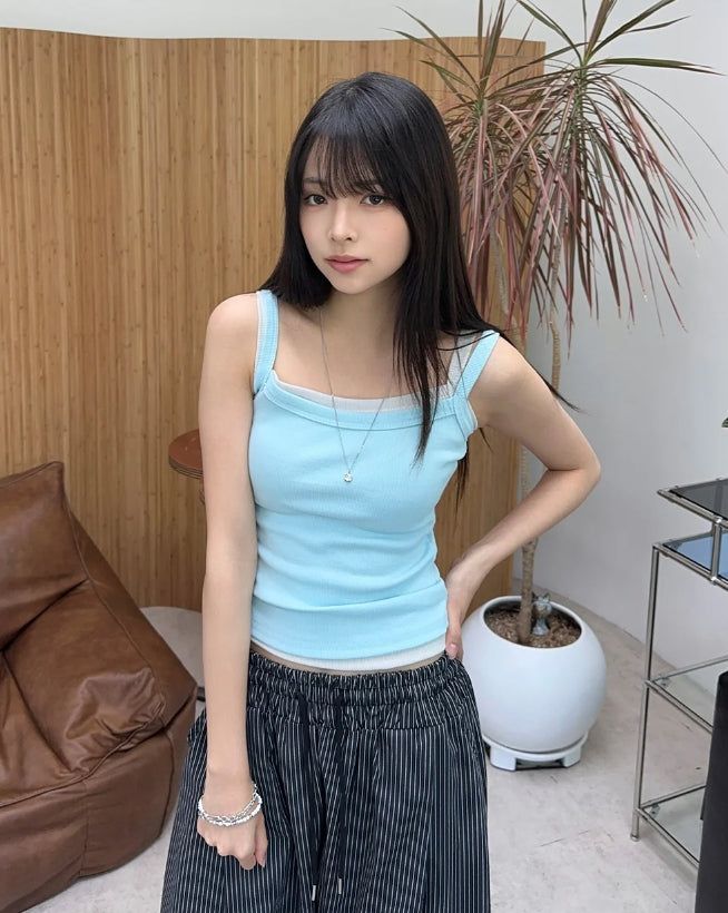 SATIIIZ（サティーズ）の「Rael Ribbed Square Neck Slim Sleeveless（Tops）」