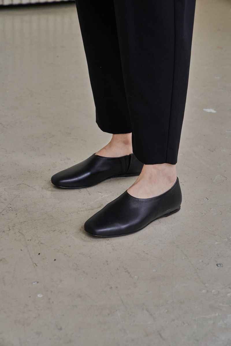 TUCK TWILL PANTS_BLACK