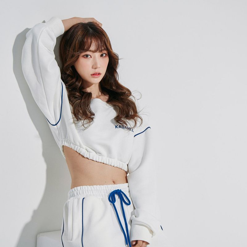 Oversize Line Point Crop Sweat shirt White