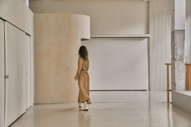 MYTHIC DRESS_CAMEL