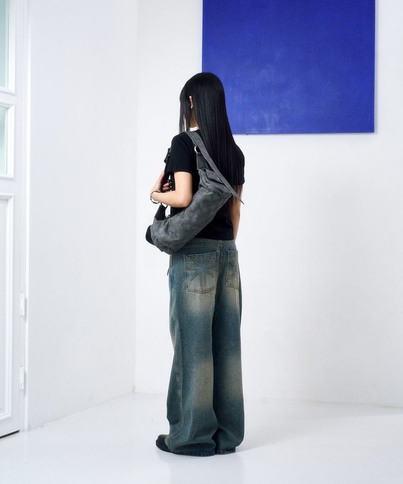 Bumpy Buckle Stone Bag (Gray)