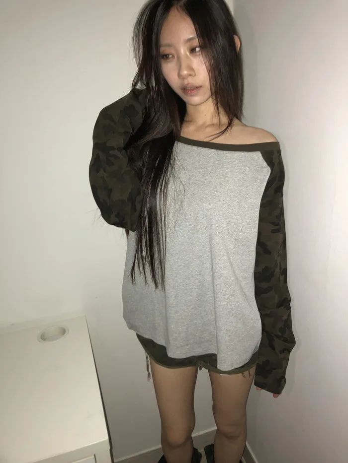 Shy Camo Raglan Tee