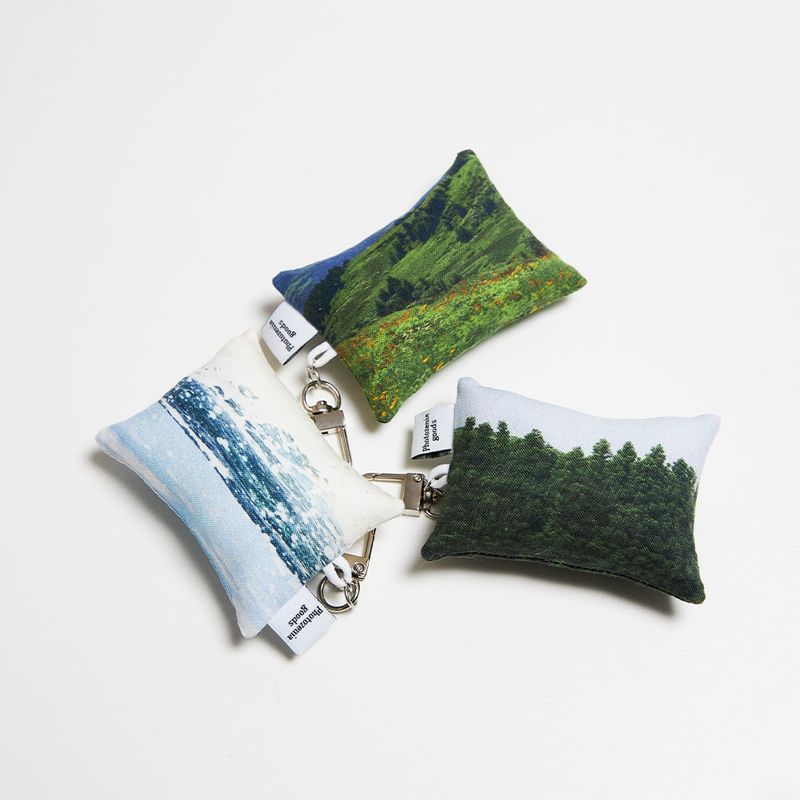photozeniagoods(フォトゼニアグッズ)の「Jeju, Swiss pillow mini key holder・key-ring 3 design(Toys/Key Holders)」