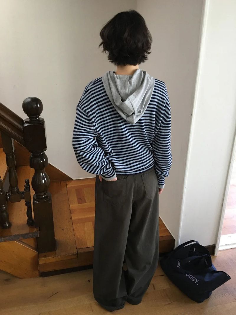 Cebu striped V-neck knit (2color)