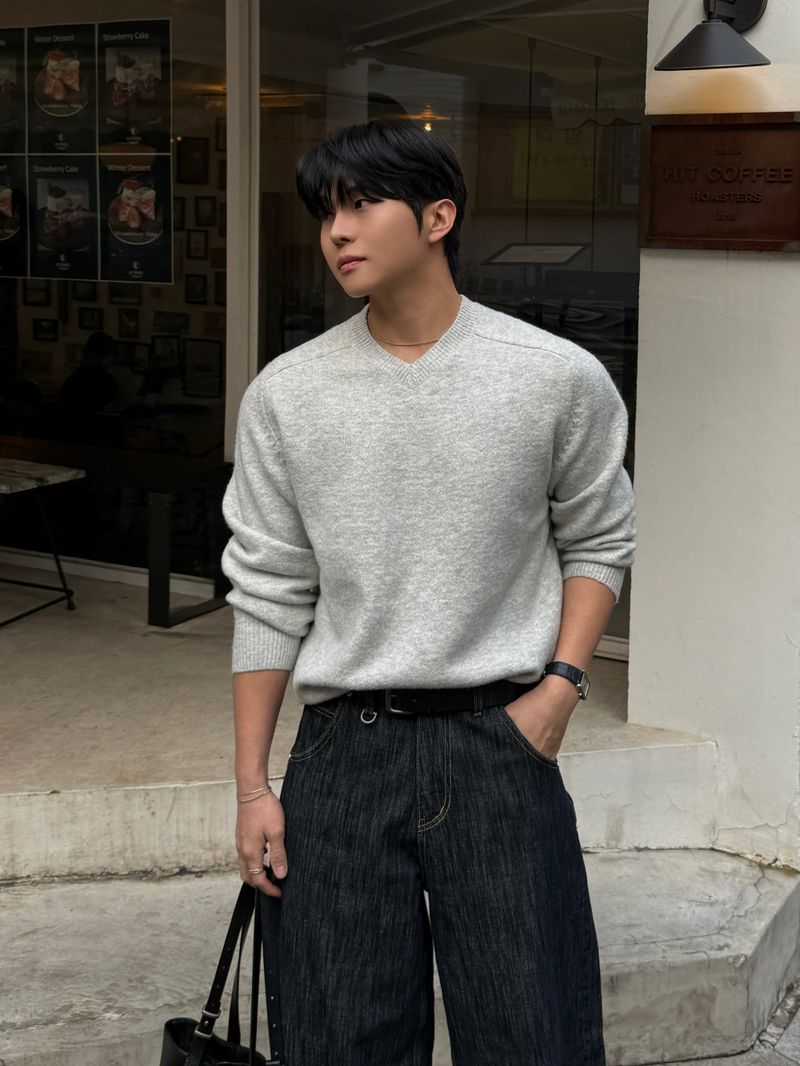 AVAND(アバンド)の「Settle line v-neck knitwear(Tops)」