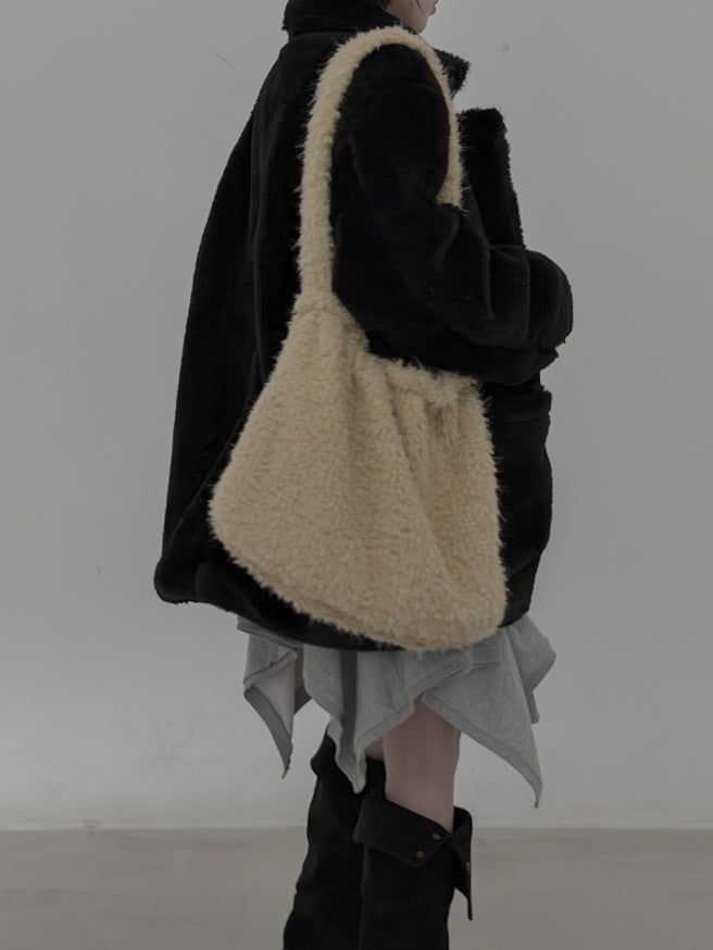 mnem（ムネム）の「Poodle Wide Fur Shoulder Bag（Bags）」