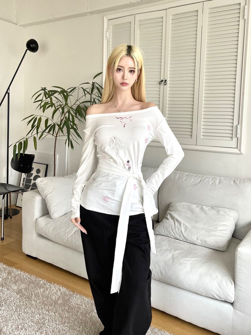 Seow(ソウ)の「1451. Rabbit off-sholder strap T(Tops)」