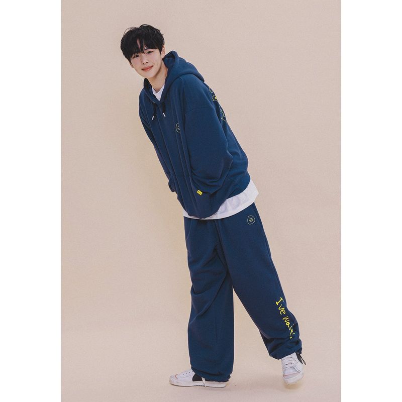 HOLYNUMBER7 X CHOI BYUNGCHAN CHICK GRAPHICS TRAINING PANTS_NAVY