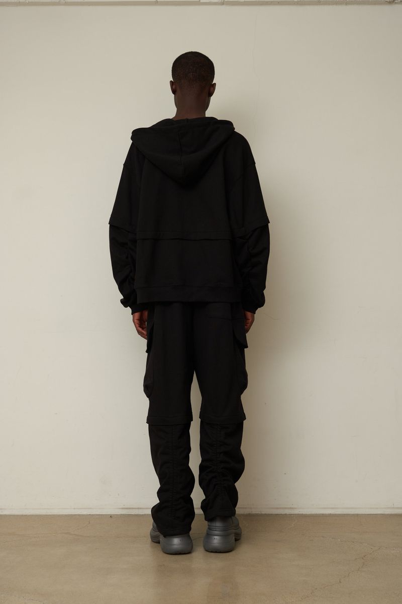 Back point shirring hood zip-up (Black)