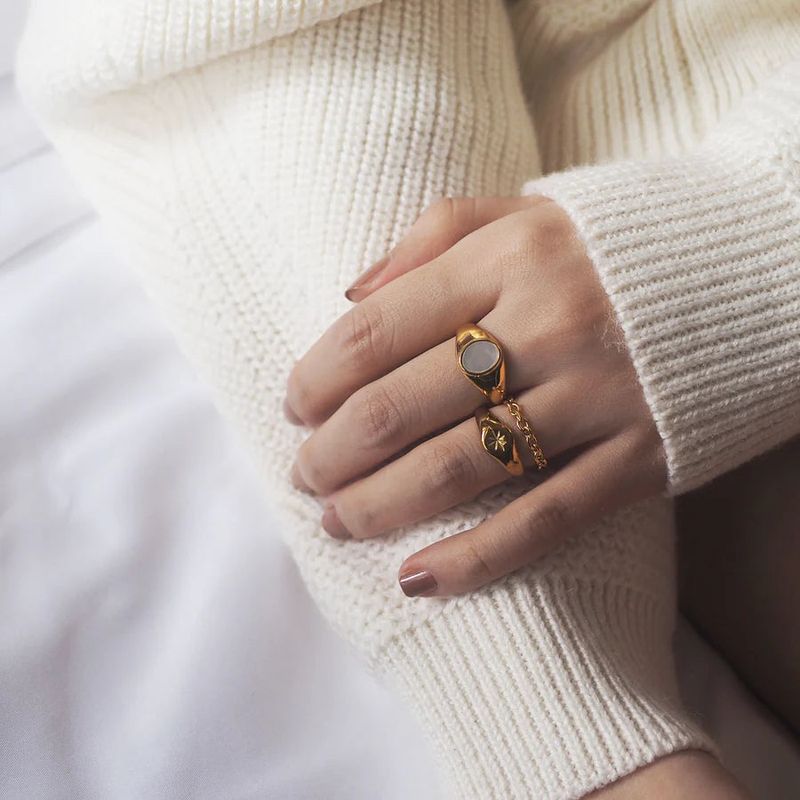 éclater(エクラテ)の「Petit Shell Ring(Accessories)」