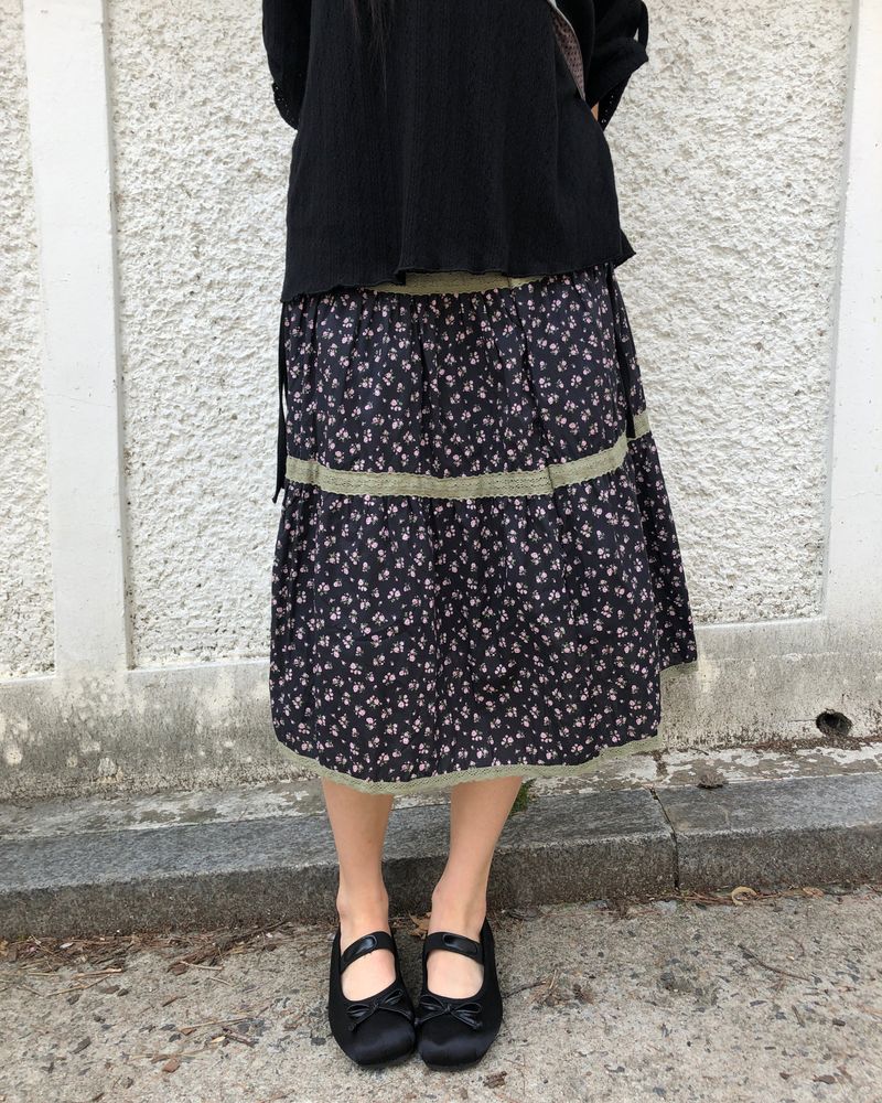 Potle Lace Tiered Skirt
