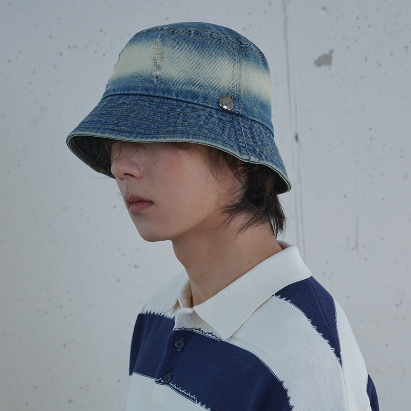 ALLINCOMPLETE(オールインコンプリート)の「ヴィンテージ ブリーチング デニム バケットハット(Dark Blue Denim)(帽子)」
