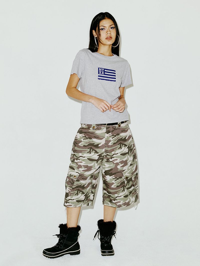 NYX FLAG APLIQUE TEE GREY