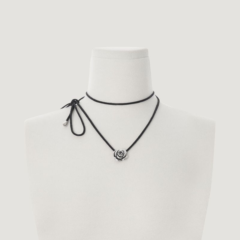 Signature Rose Choker