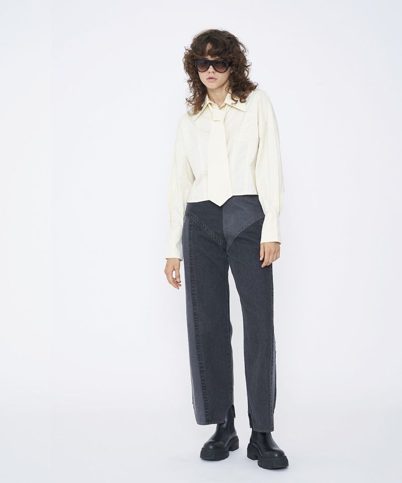 VIAVANDA（ヴィアヴァンダ）の「WASHED SWITCHED DENIM PANTS（Pants）」