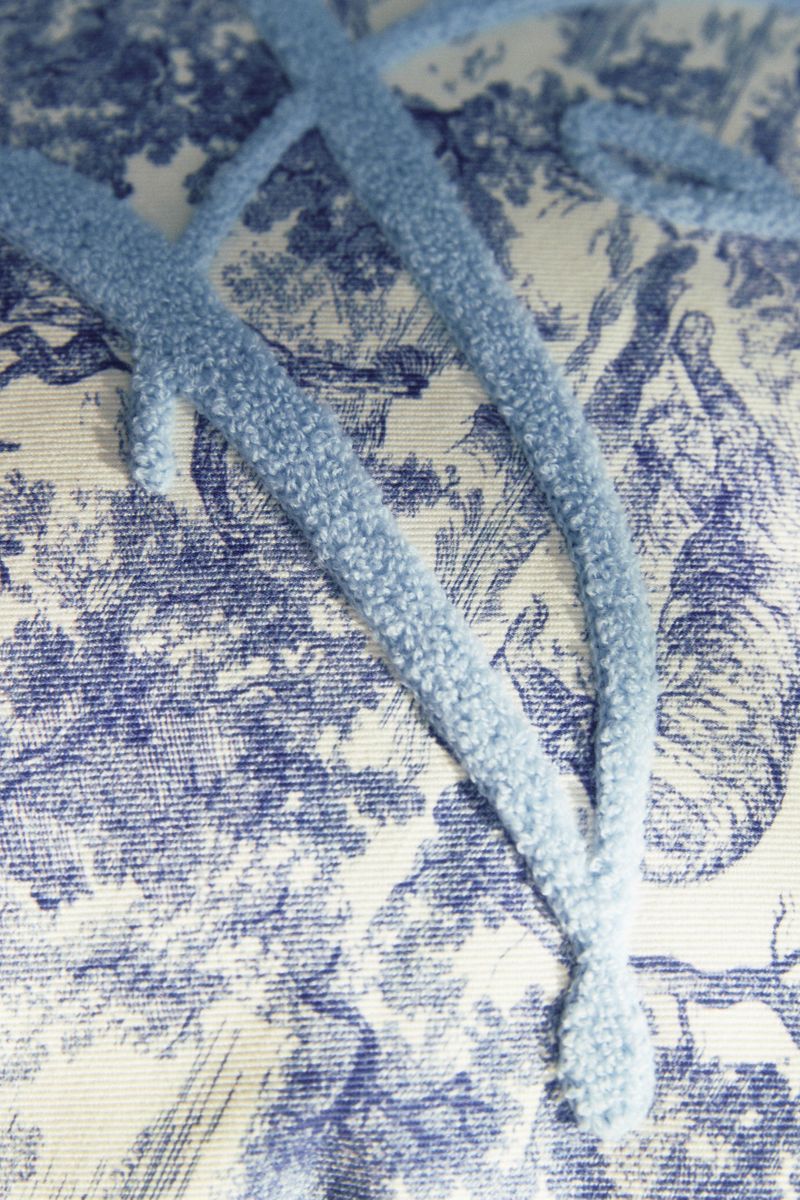 azulejo collection A embroidery cushion