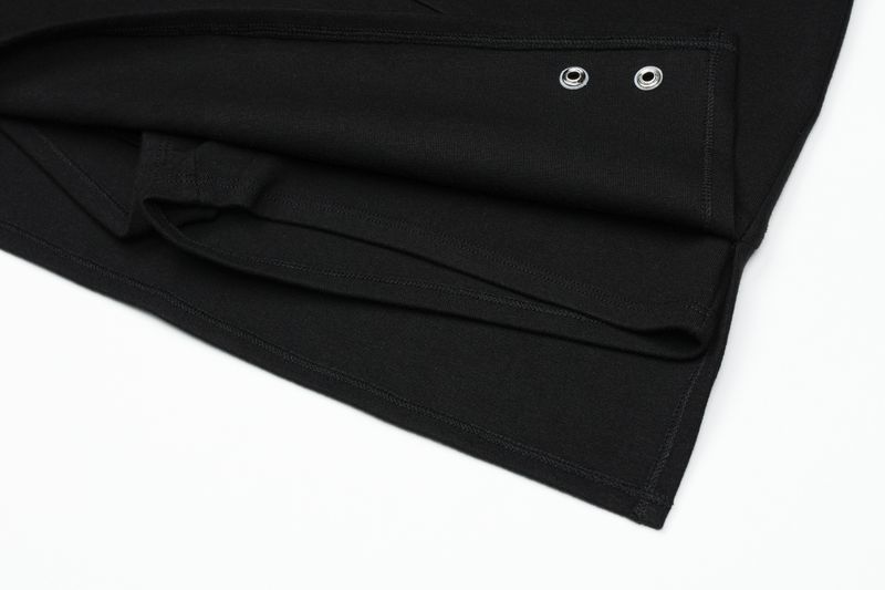 Eyelet slit skirt (black)