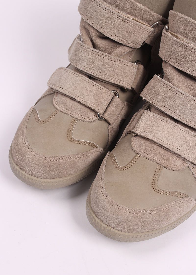 HIGH SNEAKERS