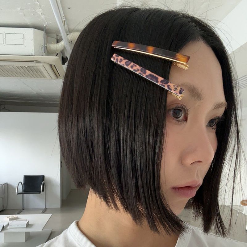 MOSXE（モスクス）の「スリックレオパードヘアピン (2color)（ヘアアクセサリー）」
