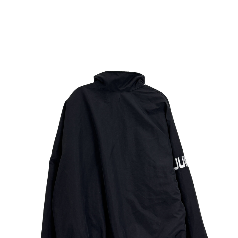 land to-way windbreaker