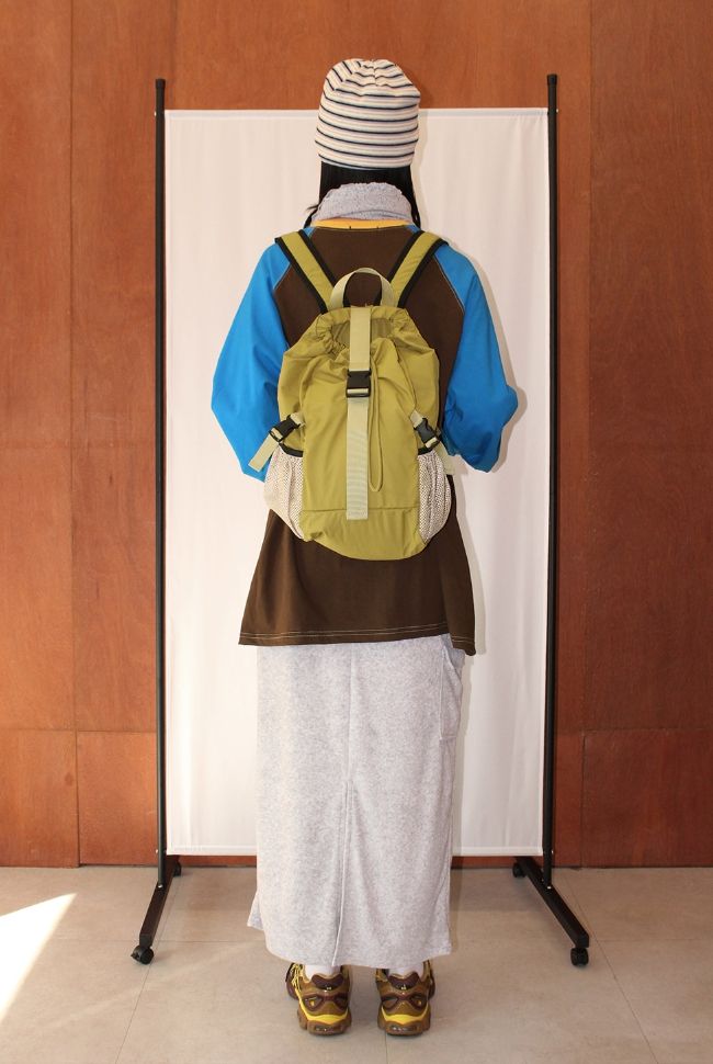 AAKE（アケ）の「COLOR-BLOCK MESH BACKPACK（Bags）」