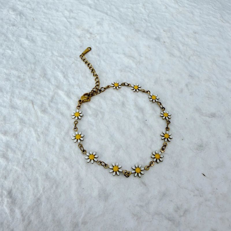 Daisy Chain Bracelet