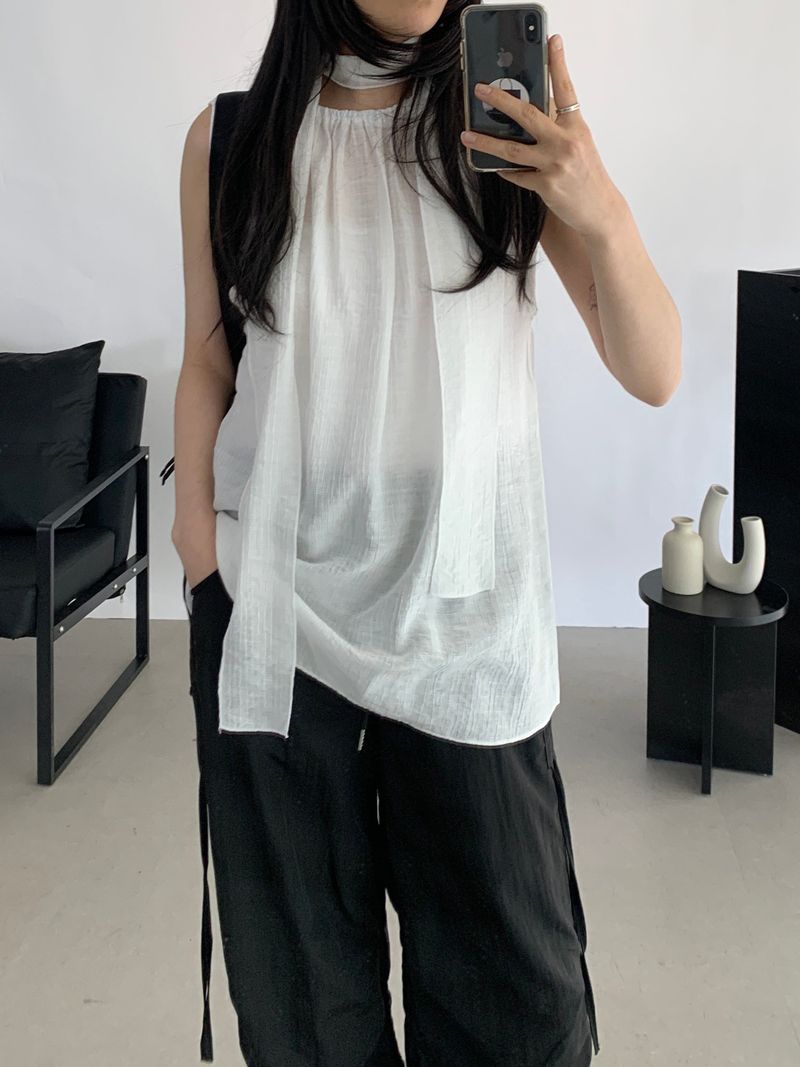 Romits Sleeveless Blouse Tie Set