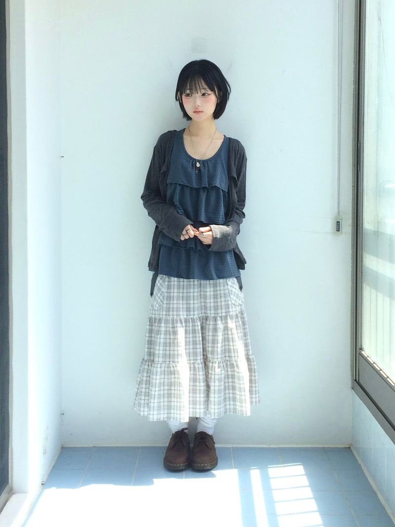 cream checkered pocket skirt